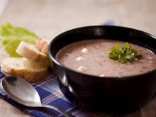 Sopa de feijão: surpreenda-se com essa receita fácil e deliciosa