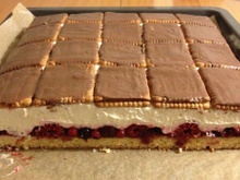 O "bolo bêbado" faz sucesso em todas as festas: uma versão para os adultos que vai impressionar todo mundo