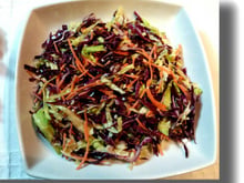 Salada crocante de couve roxa
