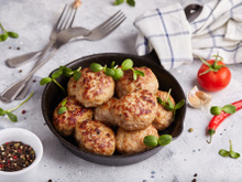 Coloco um pouco de limão na almôndega de ricota e o prato fica digno de um chef estrelado