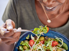 O segredo da longevidade está no que você come: novo estudo revela oitos segredos para para um envelhecimento saudável