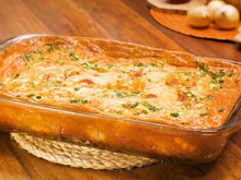 Torta de liquidificador de cachorro-quente: o lanche perfeito para ver os jogos da Copa em clima de Festa Junina!