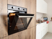 Forno embutido dos sonhos para sua cozinha planejada com quase 40% de desconto