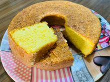 Bolo de milho com creme de leite