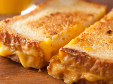 Adeus torradeira: aprendi um truque simples que deixa o pão crocante por fora e macio por dentro, é a melhor forma de fazer torradas