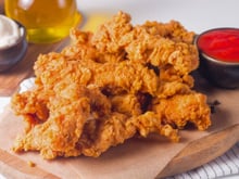 Frango empanado tipo KFC crocante e suculento