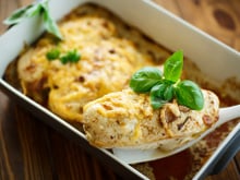 Frango ao molho de vinho: receita prática para o dia a dia