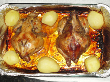 Galeto assado com batatas