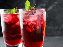 Os nutricionistas estão tomando esse suco antes de dormir: é a melhor bebida noturna para a saúde do cérebro