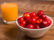 Benefícios da acerola na dieta: é isso que acontece com o seu corpo quando você ingere 200 gramas da fruta por dia