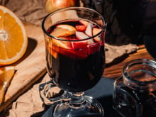 Vinho quente com o tipo certo de bebida para não amargar