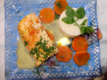 Salmão ao molho frio de maracujá