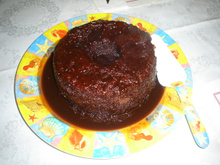 Bolo com calda quente