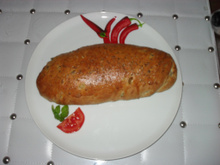 Pão de alho com azeite, azeitonas e gorgonzola