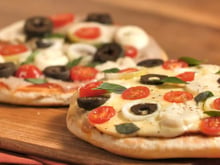 Adeus, massa tradicional: TudoGostoso ensina uma receita com pizza de pão pita que fica pronta rapidinho