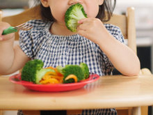 Seu filho é exigente para comer? O motivo pode ser muito mais simples do que você imagina (e a solução também)!