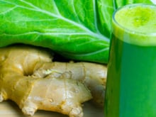 Suco de couve e gengibre é uma opção saudável para a dieta e ajuda a emagrecer. Veja como preparar!