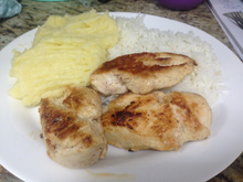 Peito de frango grelhado na manteiga