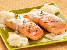 Salmão grelhado: veja a receita e 3 molhos para complementar