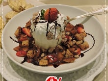 Sorvete com crocante, praliné e maçã caramelizada
