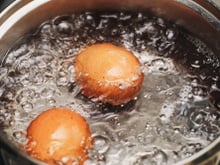 O que ninguém te conta sobre como o preparo dos ovos pode afetar a sua saúde