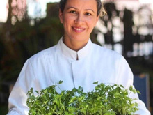 Feijão maravilha - a história da chef que fez carreira transformando pratos tradicionais em bolinhos deliciosos