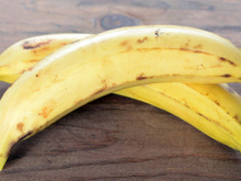 Se você acha que banana só prende o intestino, está errado: a verdade por trás dessa fruta que pode ajudar até na prisão de ventre