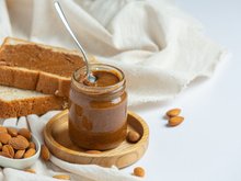 Nutella saudável para comer sem culpa: receita caseira fácil garante os benefícios da avelã e do mel e é gostosa demais!