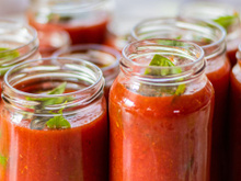 Depois de abrir o sachê de molho de tomate, é assim que você deve guardá-lo para não estragar