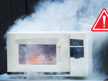 Nunca, em hipótese alguma, jogue comida queimada no lixo: isso pode causar um incêndio!