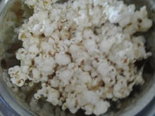 Pipoca caramelizada simples