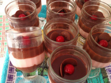 Delícia de cereja e chocolate