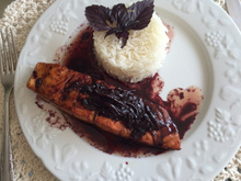 Salmão grelhado ao vinho tinto