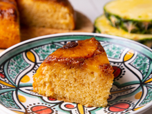 O melhor bolo de abacaxi caramelizado fofinho e fácil de fazer no liquidificador