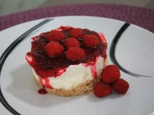 Cheesecake com geleia de framboesas