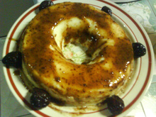 Manjar branco com calda de ameixa