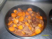 Carne assada com molho de cerveja preta