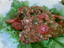 Filé recheado ao molho de camarão