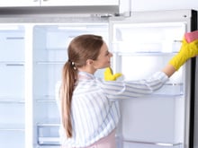 Truque caseiro que limpa a borracha da geladeira encardida sem esforço e deixa como nova!