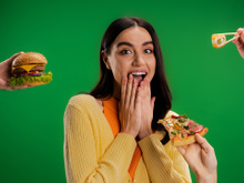 É melhor comer sushi, pizza ou hambúrguer durante a dieta de emagrecimento? Você não vai acreditar na resposta
