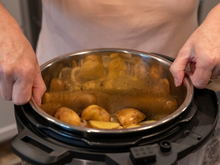 Pouca gente sabe, mas a panela de pressão elétrica faz receitas elaboradas com um clique