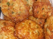 Bolinho de arroz com queijo