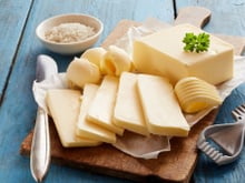 Manteiga com sal ou manteiga sem sal faz diferença na receita? Saiba quando usar cada uma delas na culinária