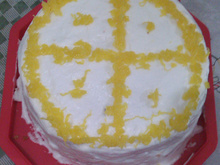 Bolo recheado de abacaxi