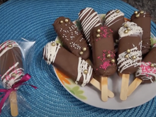 Bombom no palito para a Páscoa é a lembrancinha rápida e fácil para os atrasados fazerem agora!