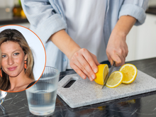 A água de Gisele Bündchen: quais os benefícios de beber água morna com limão e sal todas as manhãs?