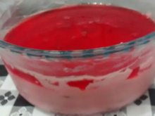 Pavê de morango fácil