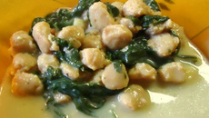 Carne de soja (PTS) com espinafre