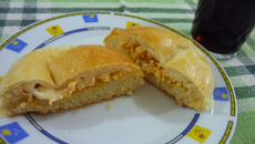 Pão de batata recheado