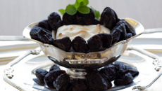 Creme Russo (com coco queimado e ameixas)